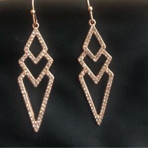 Stella & dot pave spear earrings in rose gold ( new)